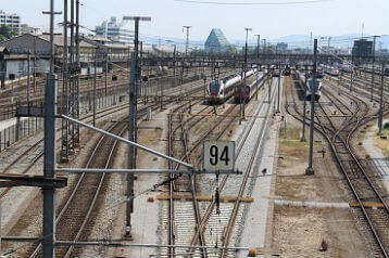 Chemin de fer et lignes électriques