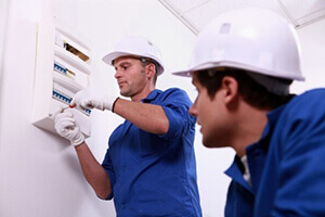 techniciens électricité